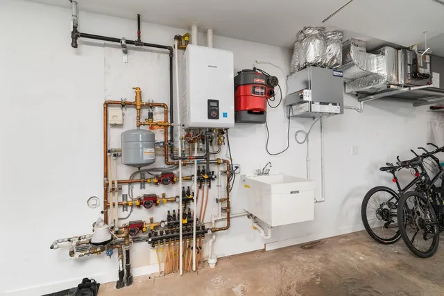 $799,900 | 546 Marina Drive, Superior, WI 54880