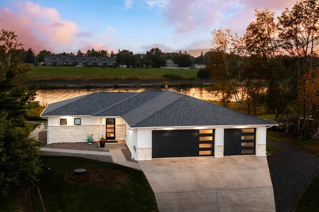 $799,900 | 546 Marina Drive, Superior, WI 54880