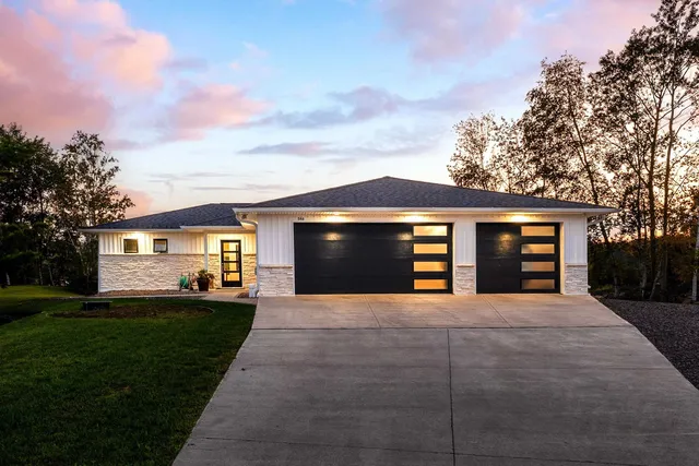 $799,900 | 546 Marina Drive, Superior, WI 54880