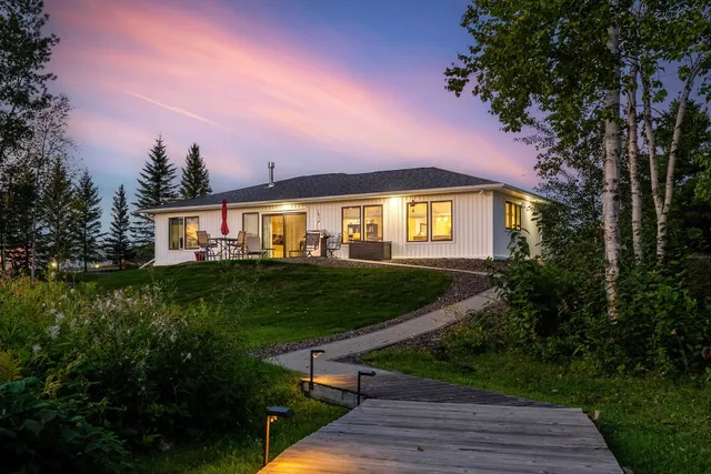 $799,900 | 546 Marina Drive, Superior, WI 54880