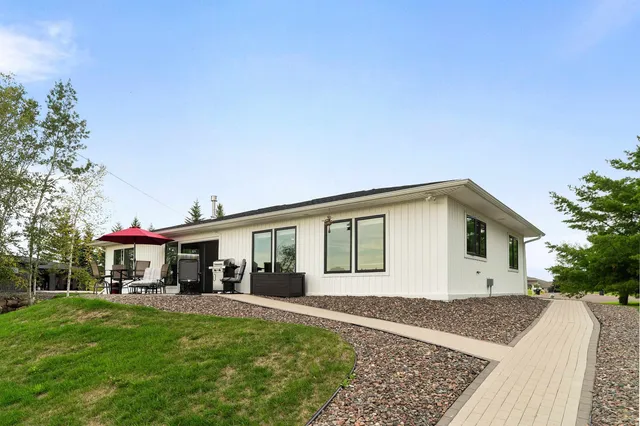 $799,900 | 546 Marina Drive, Superior, WI 54880