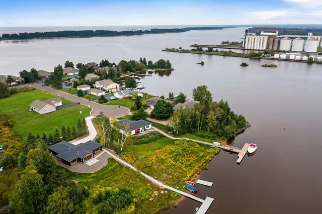 $799,900 | 546 Marina Drive, Superior, WI 54880