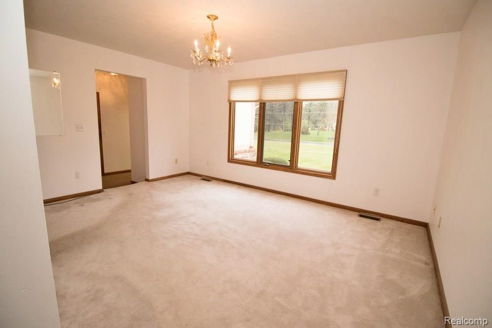 9466 Bergin Road Howell, MI 48843 - Photo 19 of 42 IMG_6299.jpg