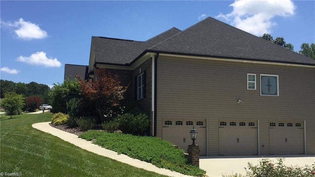 5091 Peppertree Road Clemmons, NC 27012 - Photo 2 of 24 Gallery Image 2