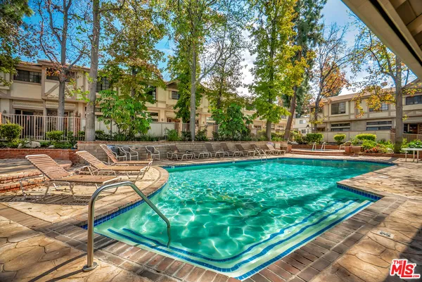 $606,800 | 7100 Balboa Boulevard, Unit 703, Van Nuys, CA 91406