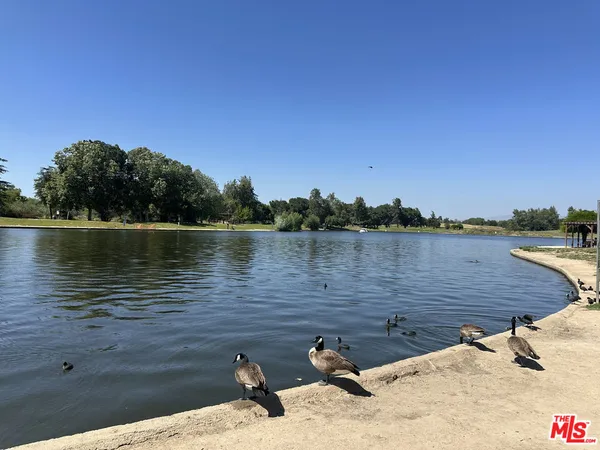 $606,800 | 7100 Balboa Boulevard, Unit 703, Van Nuys, CA 91406