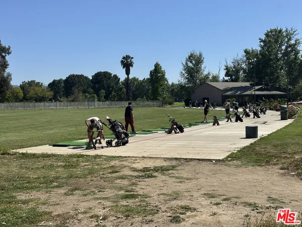 $606,800 | 7100 Balboa Boulevard, Unit 703, Van Nuys, CA 91406