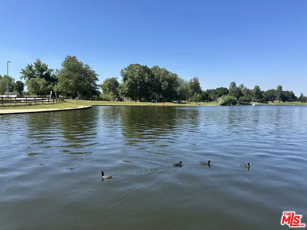 $606,800 | 7100 Balboa Boulevard, Unit 703, Van Nuys, CA 91406