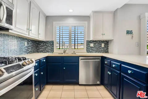 $589,000 | 7100 Balboa Boulevard, Unit 703, Van Nuys, CA 91406