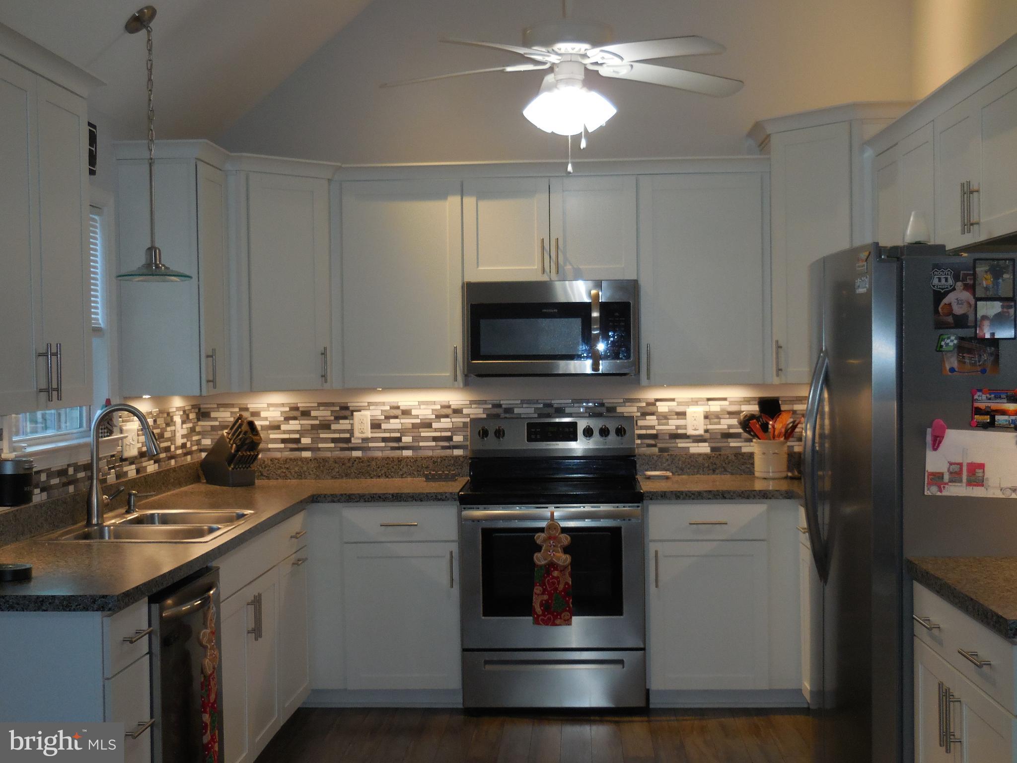 313 Beaver Trail Winchester, VA 22602 - Photo 21 of 70 Beautiful Backsplash