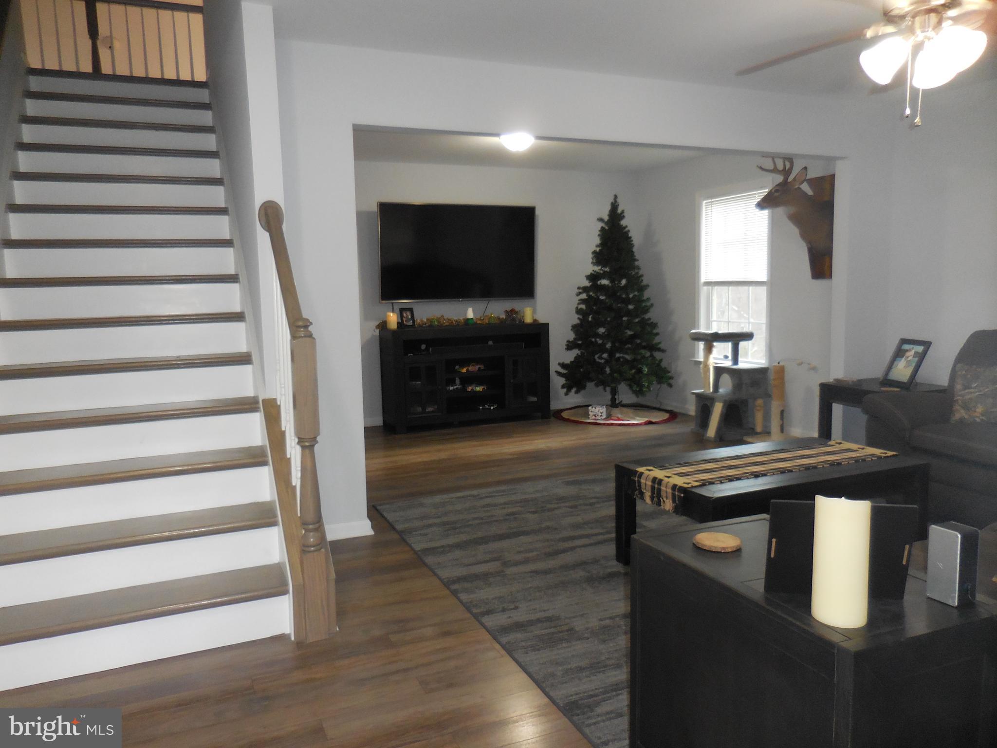 313 Beaver Trail Winchester, VA 22602 - Photo 30 of 70 Oak Stairs and Railing