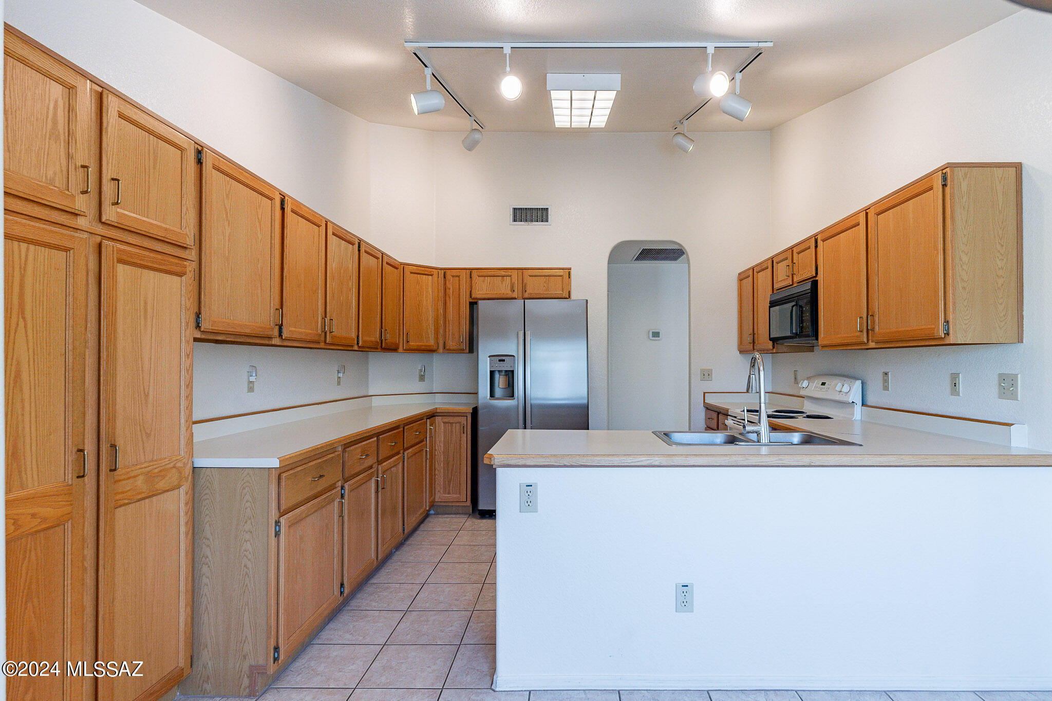 191 Blackstone Road Oro Valley, AZ 85755 - Photo 13 of 41 Gallery Image 13