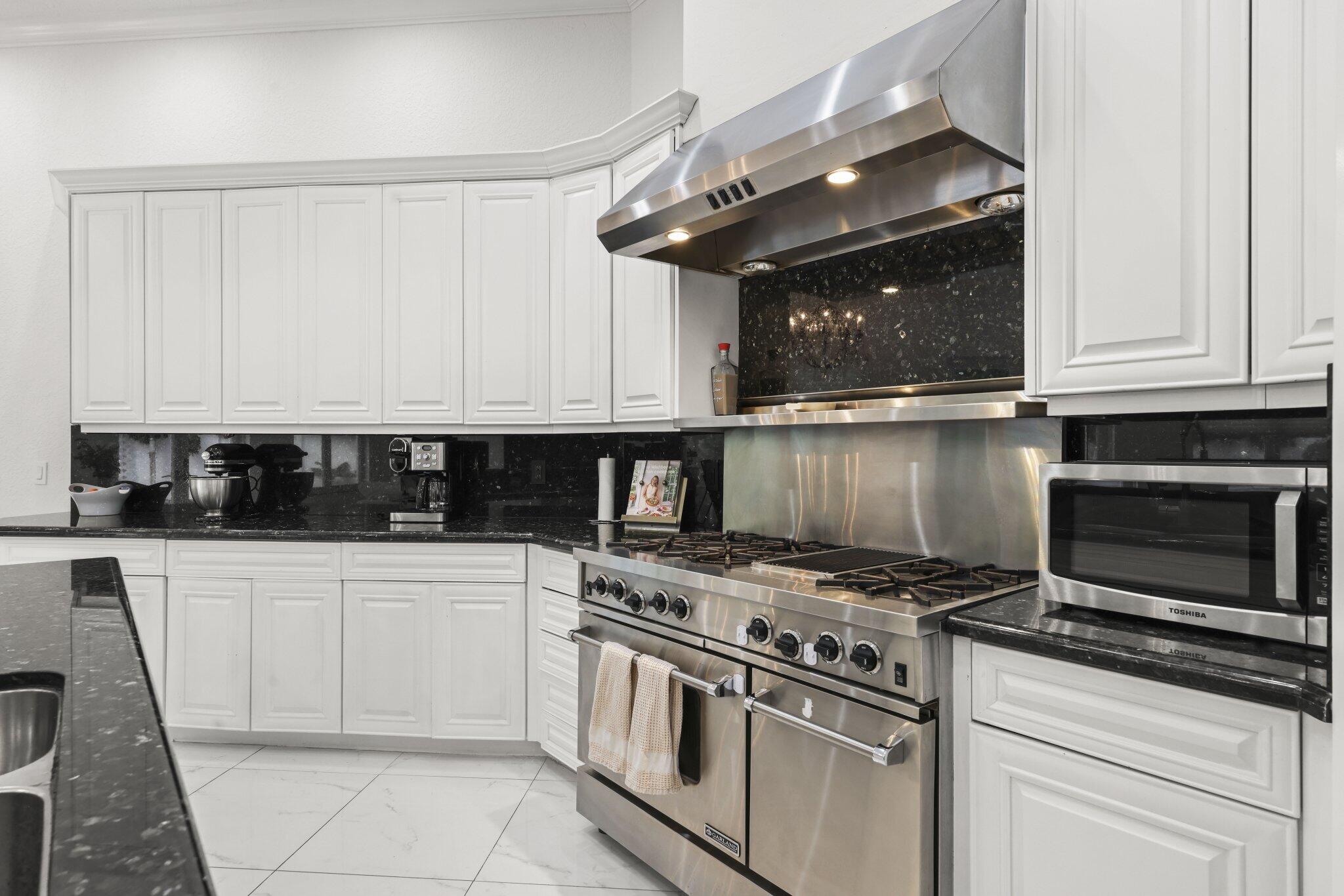 201 Northeast 4th Street Boca Raton, FL 33432 - Photo 13 of 47 Kitchen