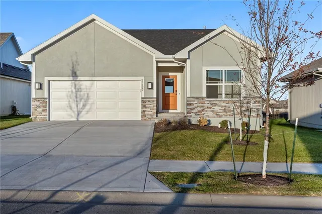 $530,000 | 17122 West 168th Place, Olathe, KS 66062