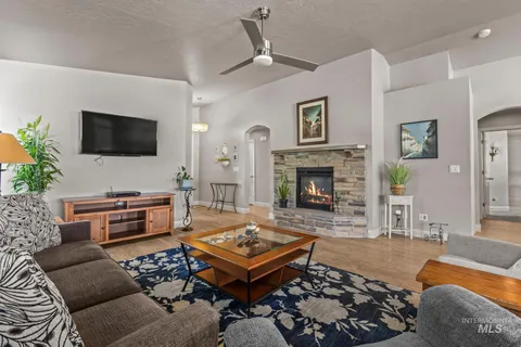 $599,000 | 5832 West Rotherham Drive, Eagle, ID 83616