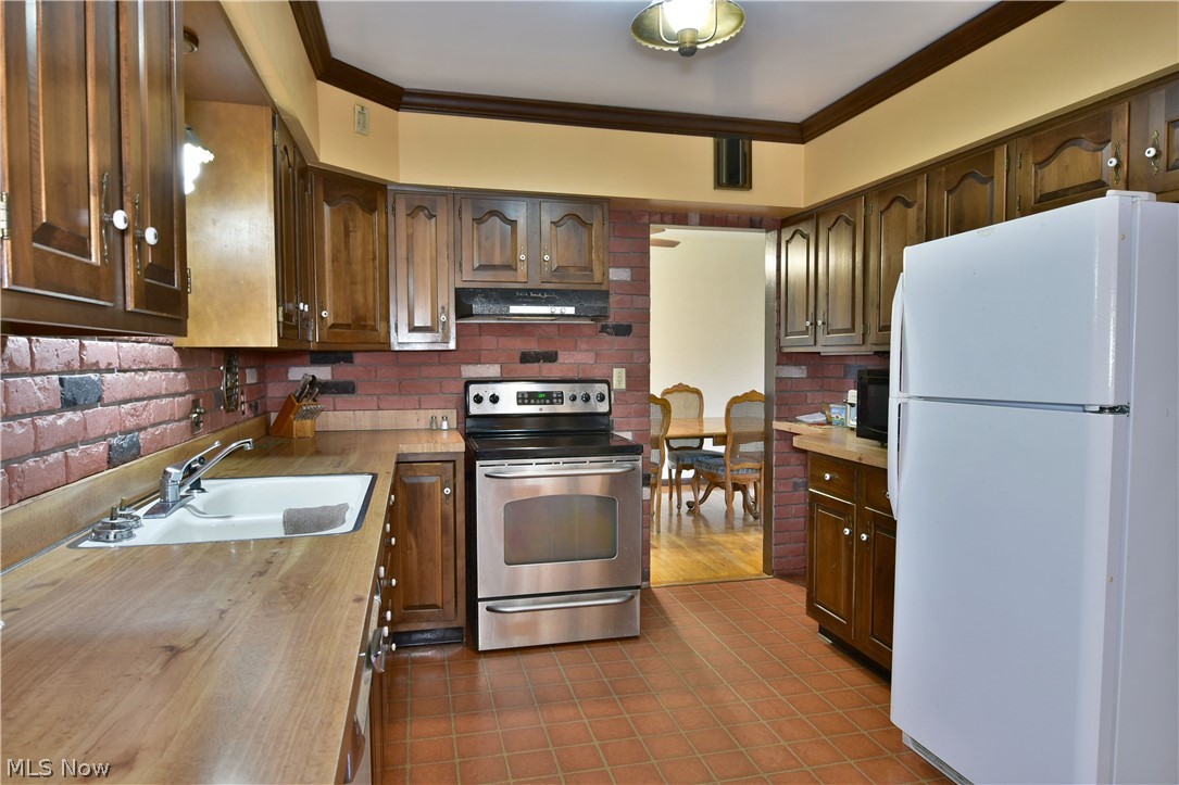 1263 Howland Wilson Road Northeast Warren, OH 44484 - Photo 7 of 34 Gallery Image 7