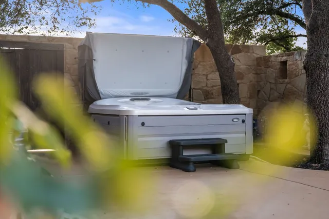 a view of backyard with a sink