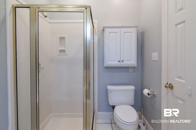 636 Southern Way Daphne, AL 36527 - Photo 22 of 34 Separate Shower