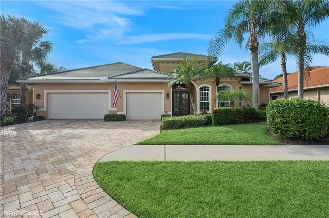 $1,535,000 | 4908 Rustic Oaks Circle, Naples, FL 34105