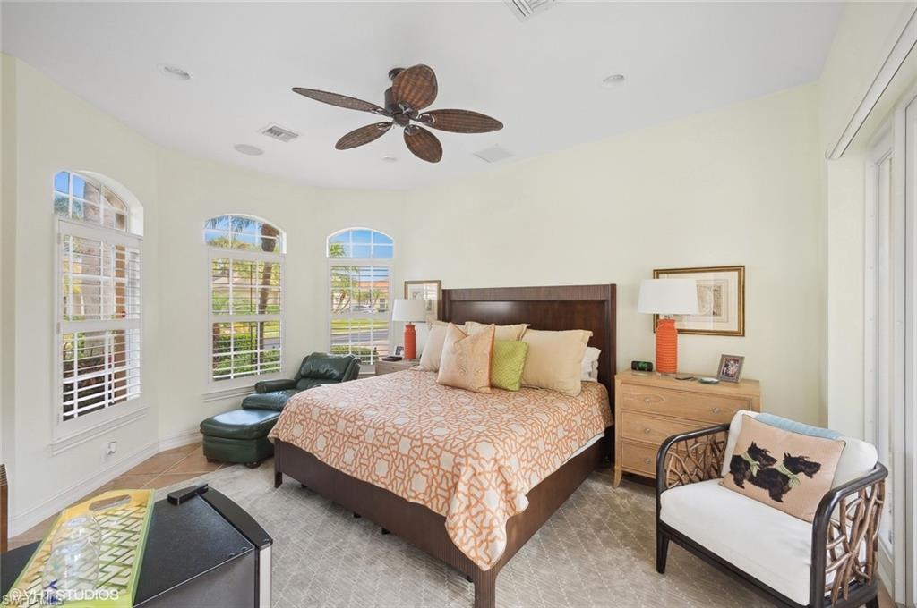 4908 Rustic Oaks Circle Naples, FL 34105 - Photo 11 of 49