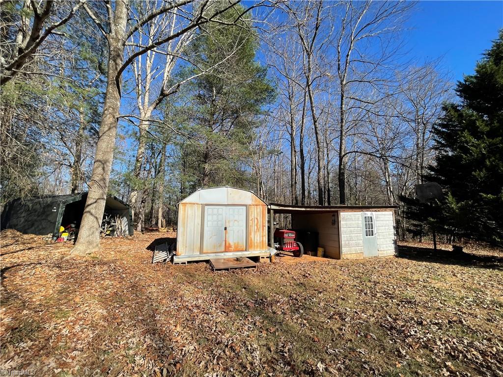 314 Highland Place Ronda, NC 28670 - Photo 24 of 26 Gallery Image 24