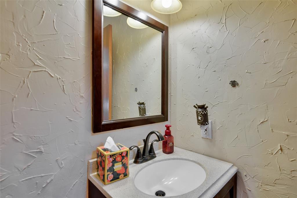 2020 Houston Road Burleson, TX 76028 - Photo 19 of 40 Gallery Image 19