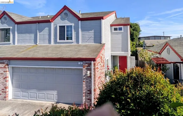 $639,000 | 16 Town Square Place, Oakland, CA 94603