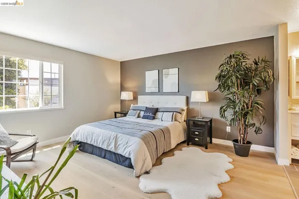 $639,000 | 16 Town Square Place, Oakland, CA 94603