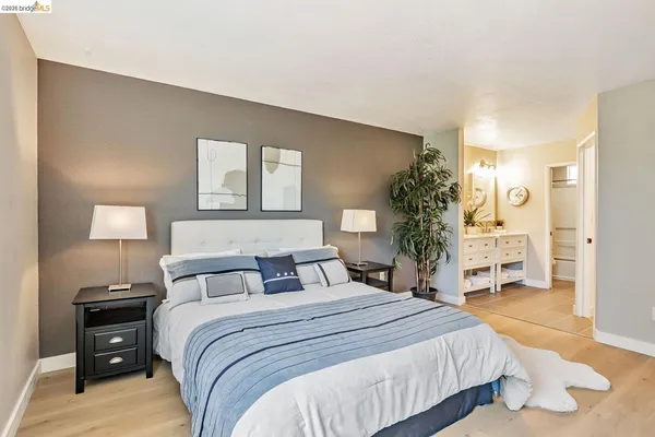 $639,000 | 16 Town Square Place, Oakland, CA 94603