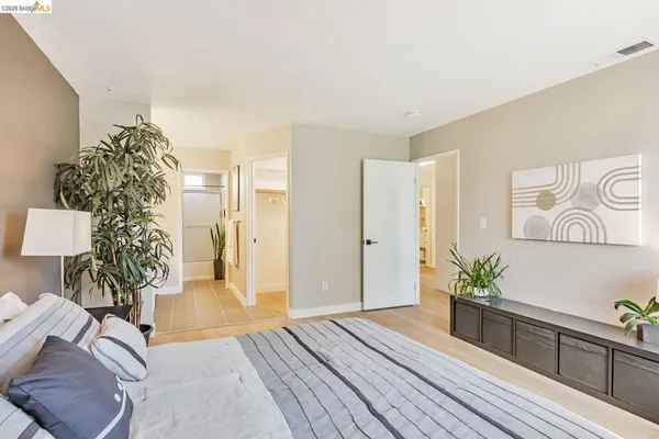 $639,000 | 16 Town Square Place, Oakland, CA 94603