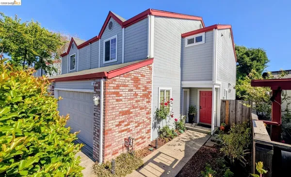 $639,000 | 16 Town Square Place, Oakland, CA 94603