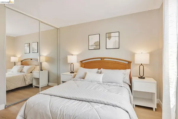$639,000 | 16 Town Square Place, Oakland, CA 94603