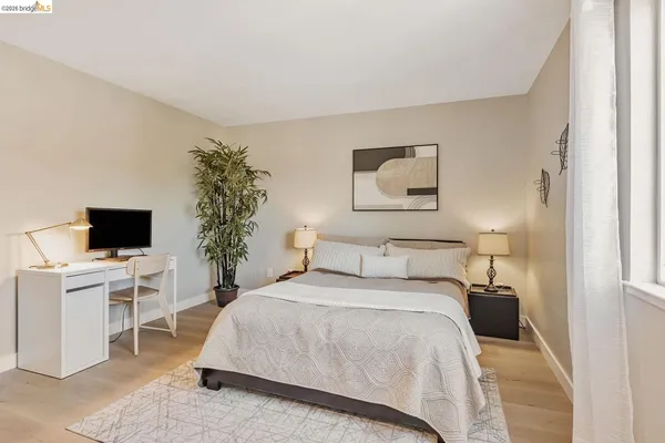 $639,000 | 16 Town Square Place, Oakland, CA 94603