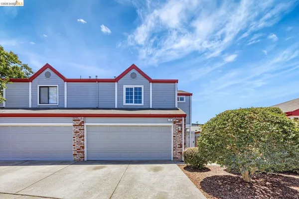 $639,000 | 16 Town Square Place, Oakland, CA 94603