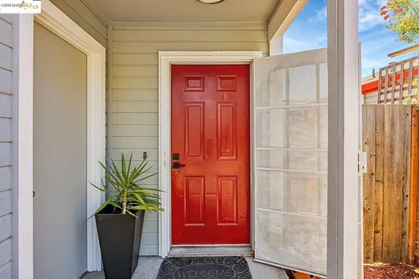 $639,000 | 16 Town Square Place, Oakland, CA 94603