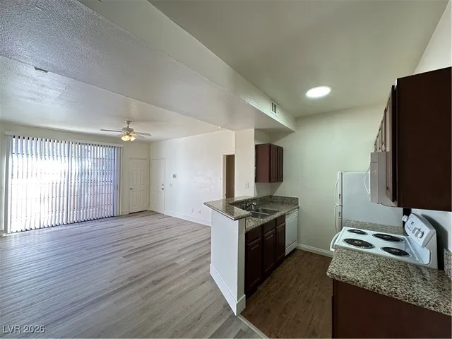$1,135 | 5142 South Jones Boulevard, Unit 102, Las Vegas, NV 89118