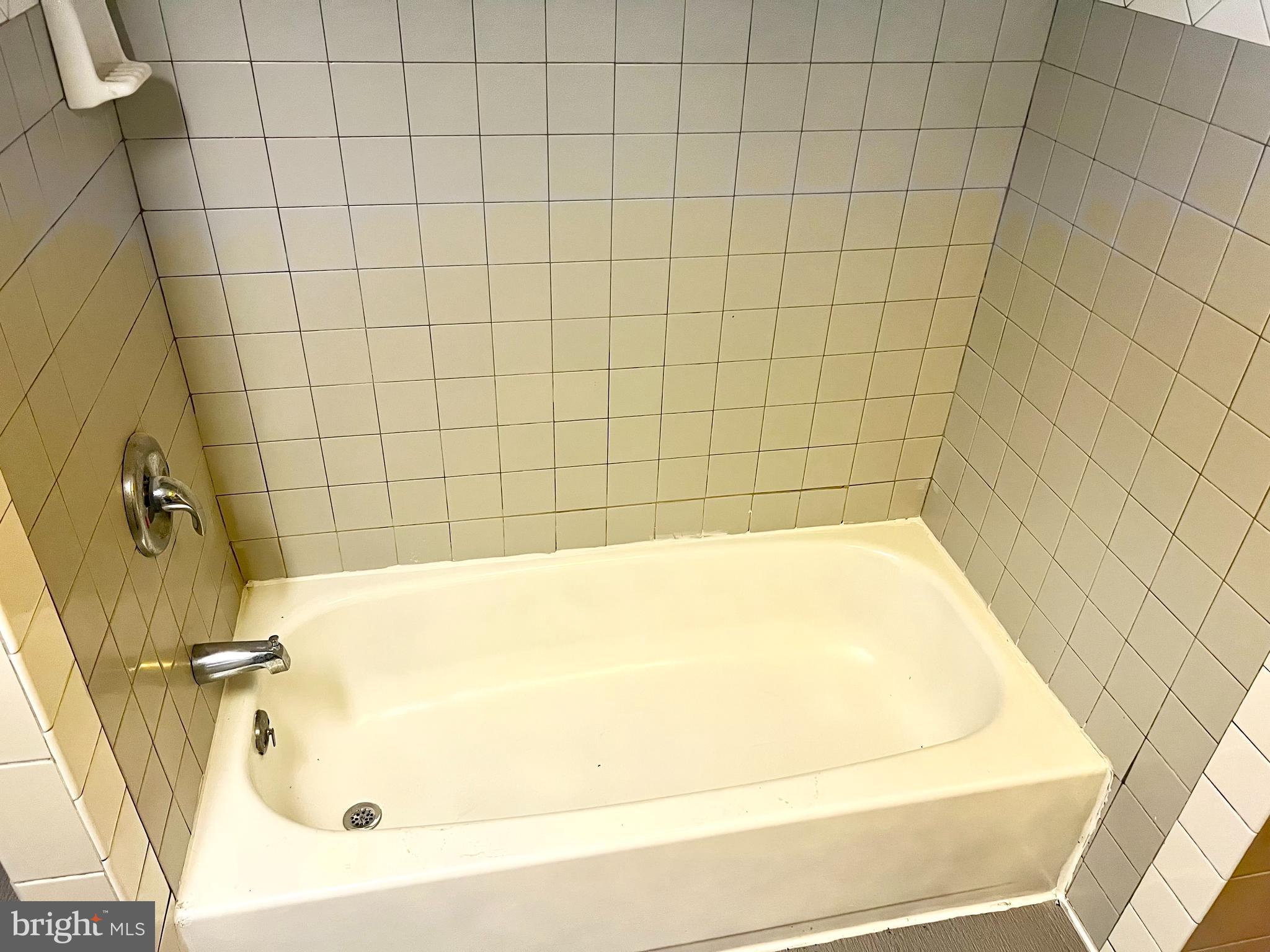27 Sunshine Road, Unit 1 Upper Darby, PA 19082 - Photo 12 of 13