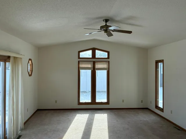 $229,900 | 1419 Westmore Avenue, Wahpeton, ND 58075