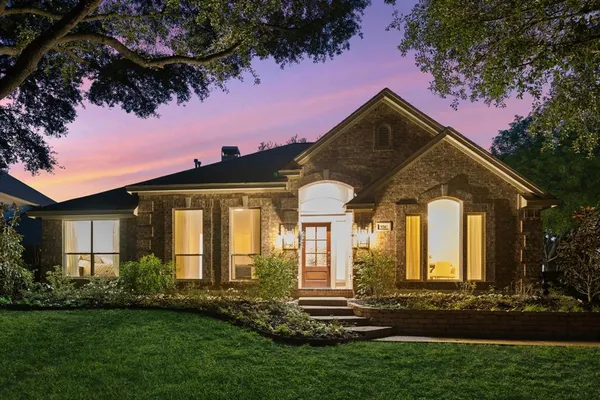 $999,880 | 936 Midland Creek Drive, Southlake, TX 76092