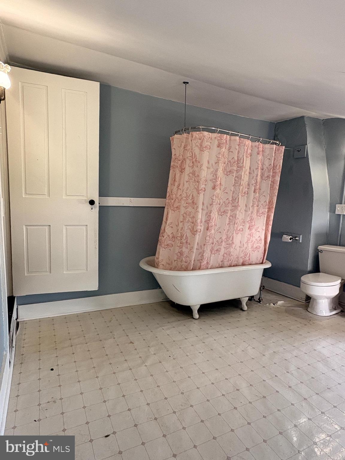 43 Pearl Street Rising Sun, MD 21911 - Photo 27 of 49 2nd Floor Bath 2