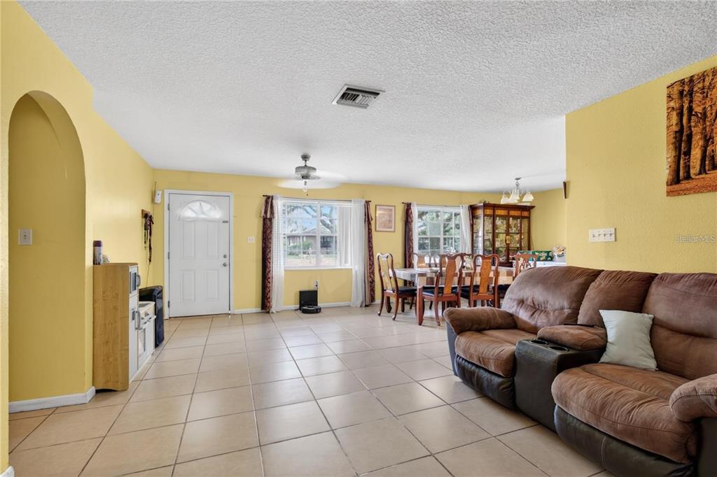 1400 North Simpson Street Mount Dora, FL 32757 - Photo 8 of 25