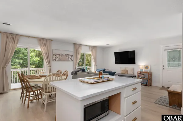 $725,000 | 232 Wax Myrtle Trail, Southern Shores, NC 27949