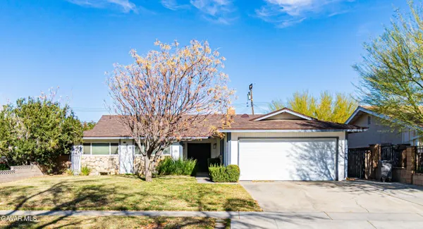 $385,000 | 517 West Ave J 10, Lancaster, CA 93534