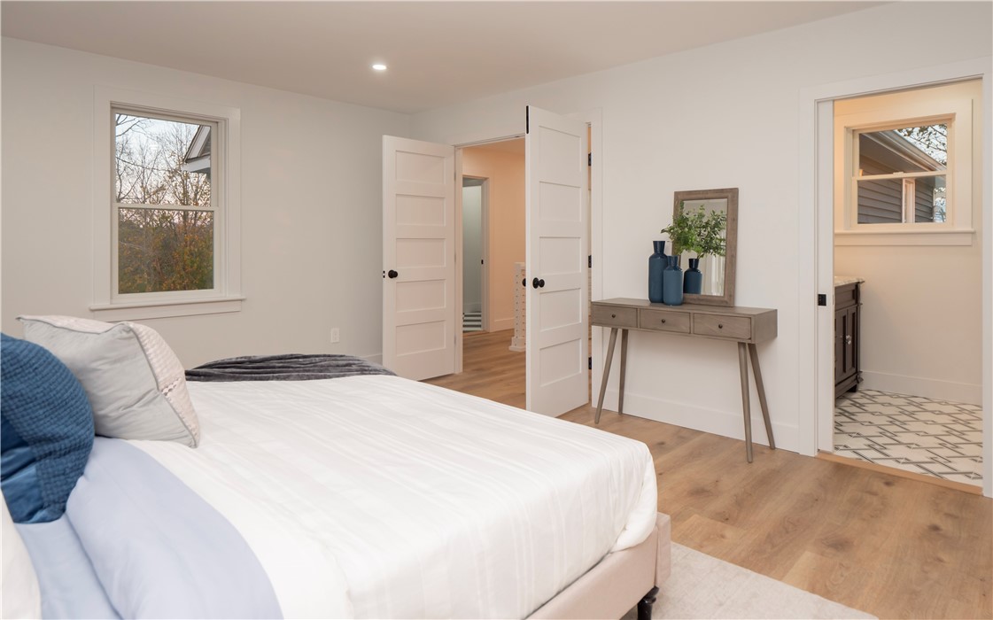 1096 East Main Road Middletown, RI 02842 - Photo 37 of 50