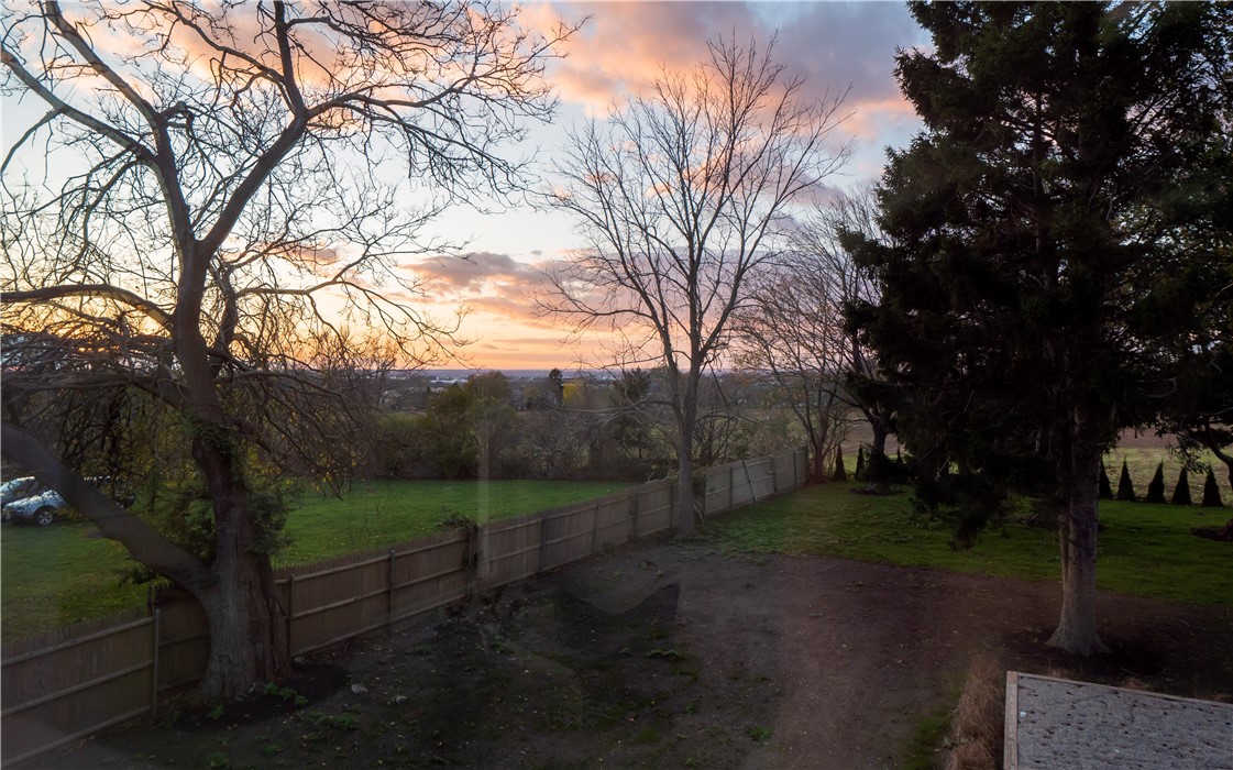 1096 East Main Road Middletown, RI 02842 - Photo 39 of 50