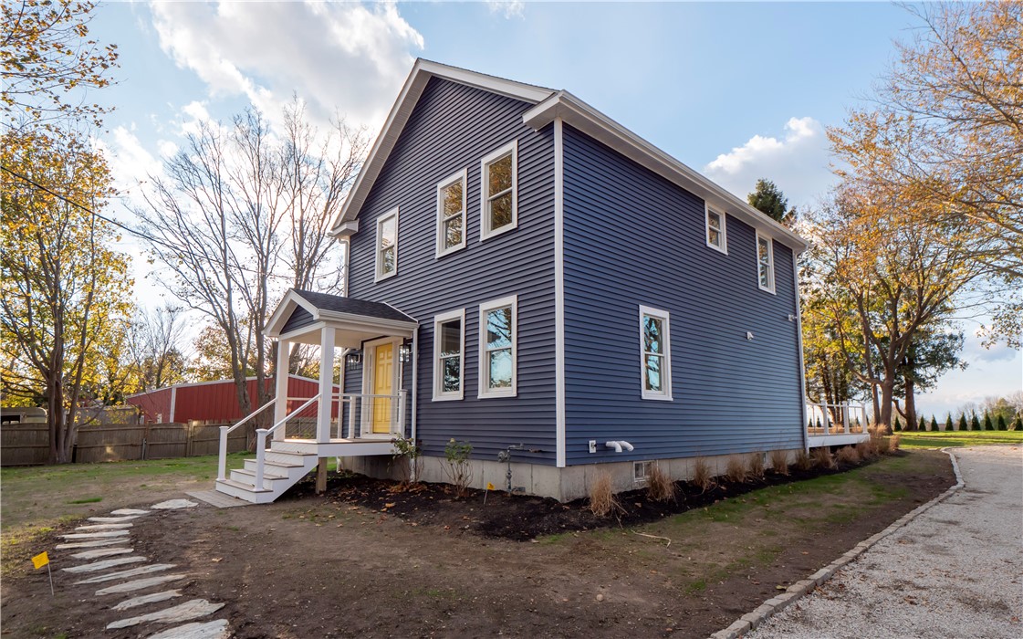 1096 East Main Road Middletown, RI 02842 - Photo 8 of 50