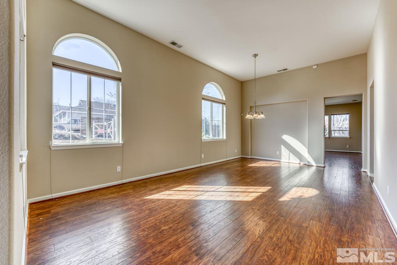 3585 Comstock Drive Reno, NV 89512 - Photo 4 of 29 Photo 4