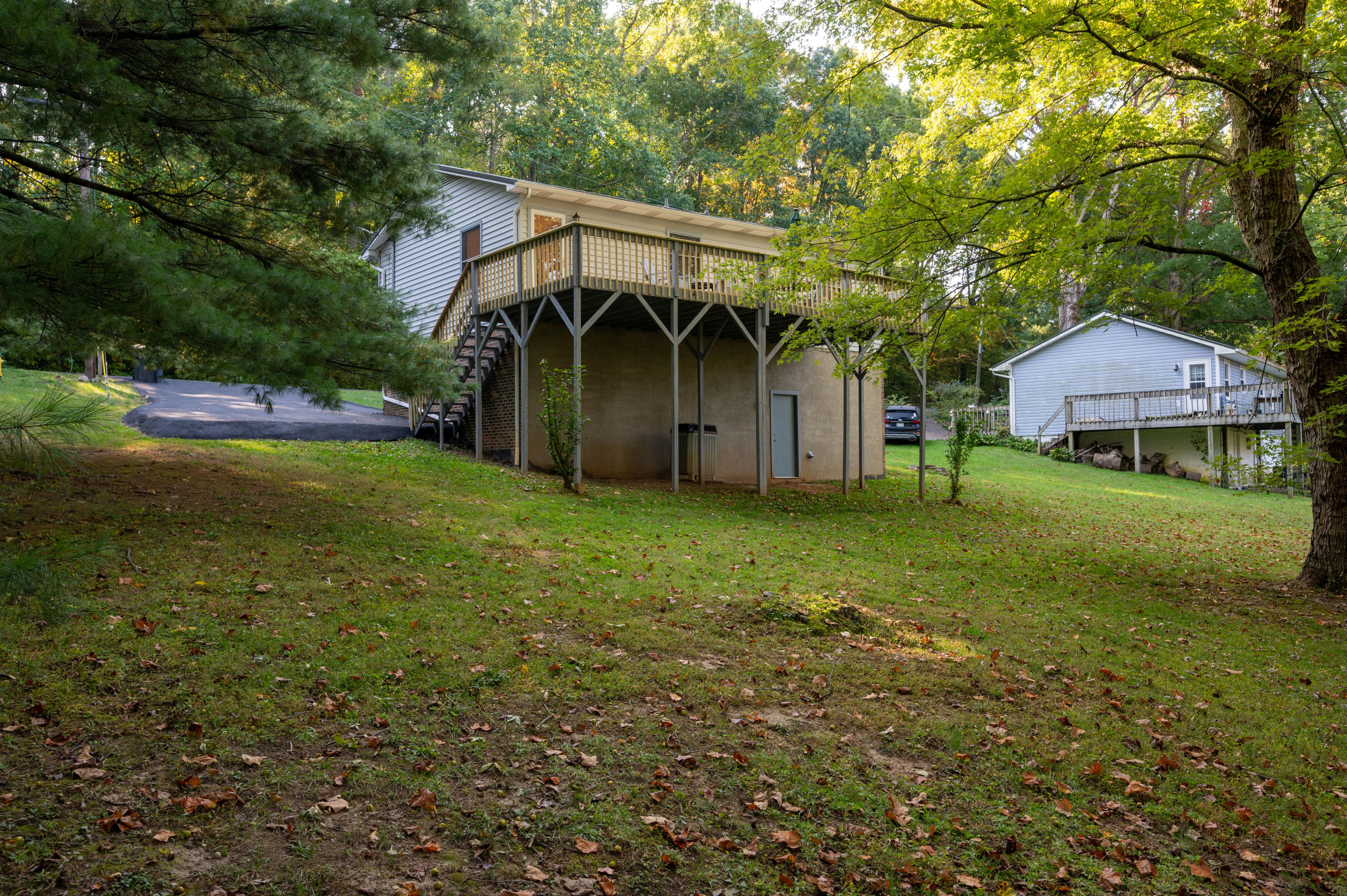 780 Meadow View Road Bristol, TN 37620 - Photo 4 of 35 Meadow View-7