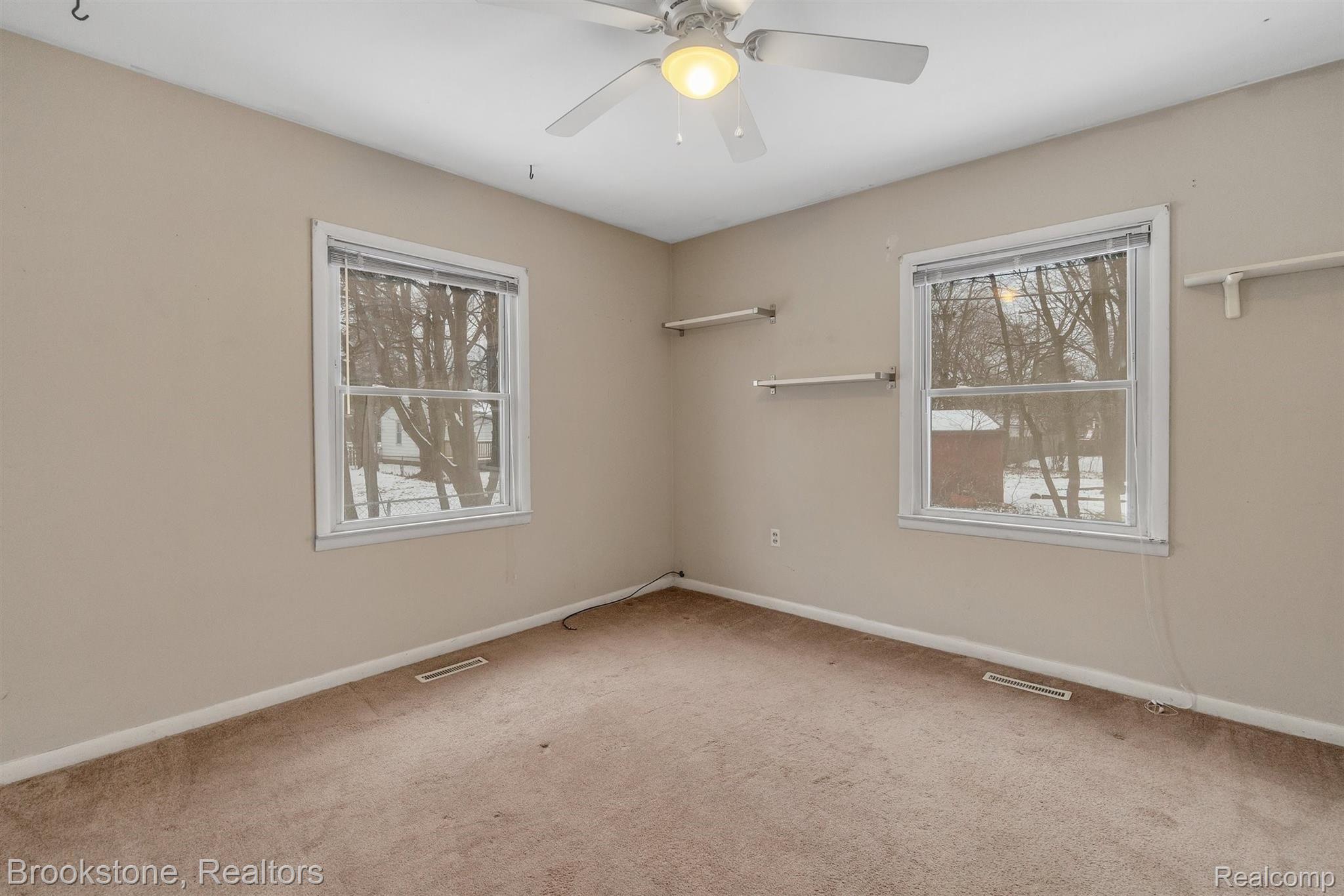 1395 Dawes Avenue Rochester, MI 48307 - Photo 17 of 36 17-1395 Dawes-windowstill-real-esta.jpg