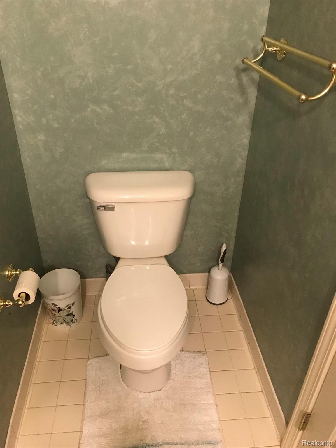 21587 Quail Ridge Drive Riverview, MI 48193 - Photo 23 of 31 arcnlue.JPEG